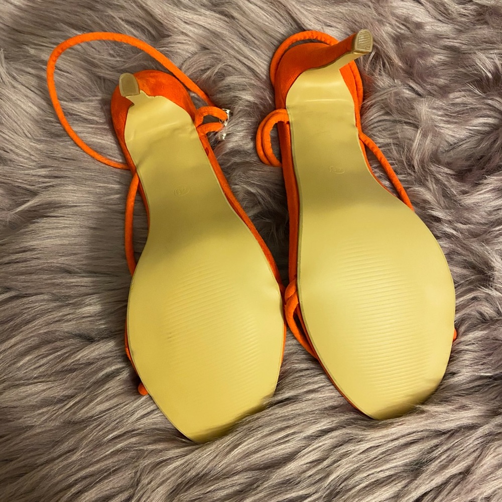 Heels - Picture 5 of 8